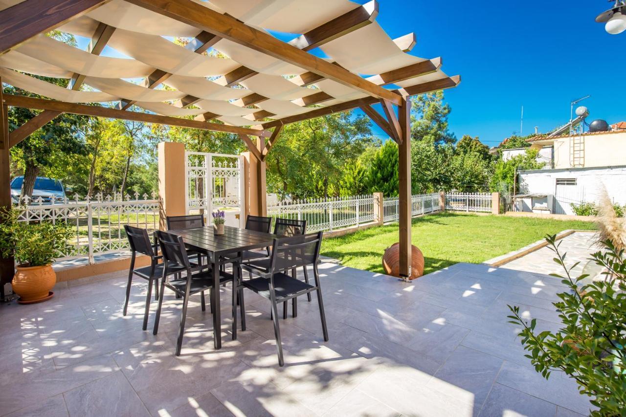 Villa Pines Лименария Екстериор снимка